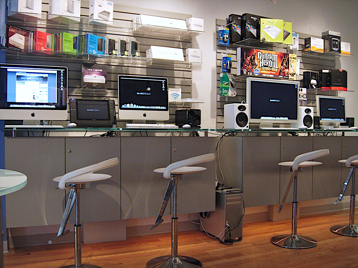 MacSpecialist _ 500 N Wells, Chicago IL